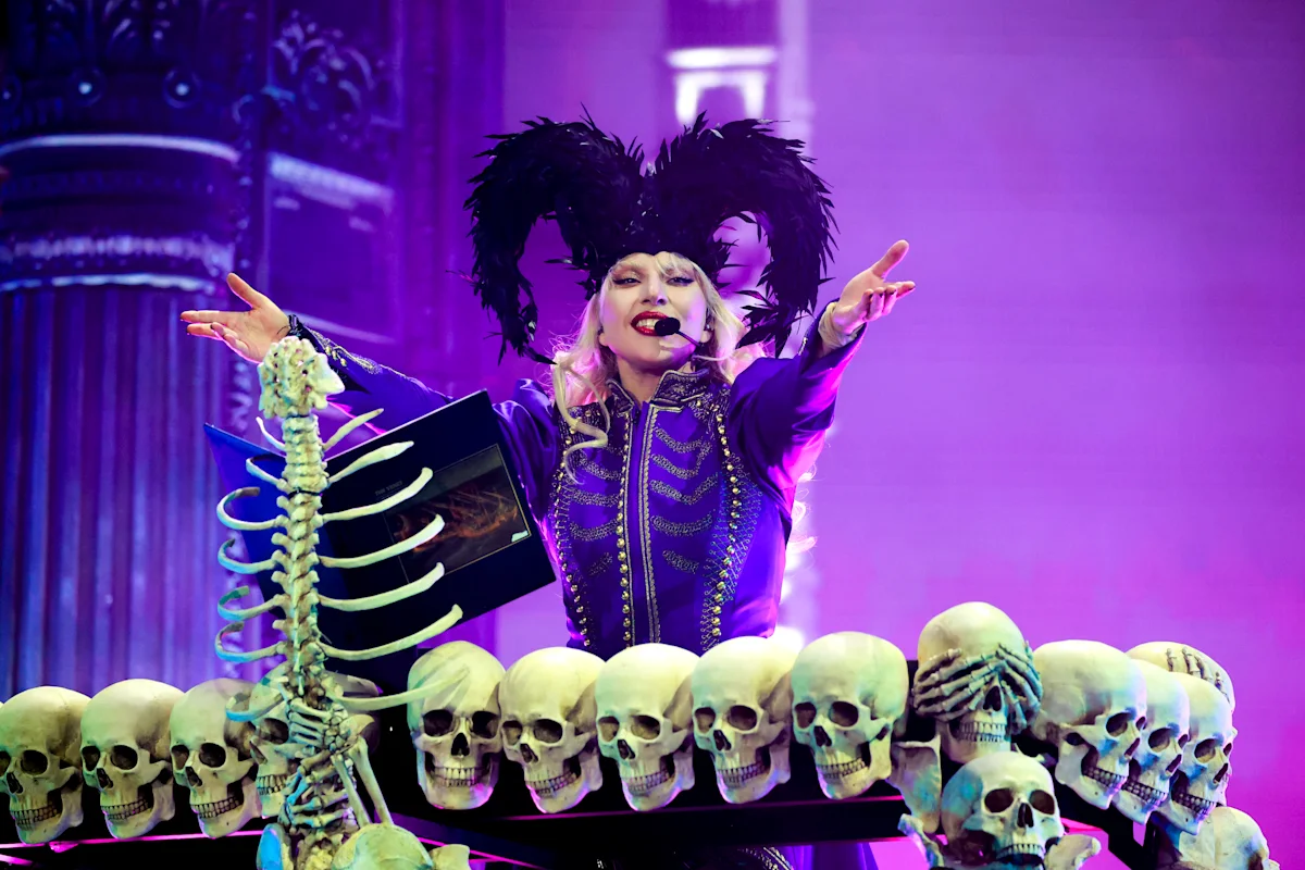 Lady Gaga Mayhem Tour